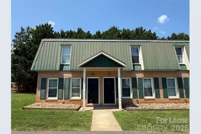 312 W Catawba Avenue, Mount Holly, NC 28120 - Photo 1