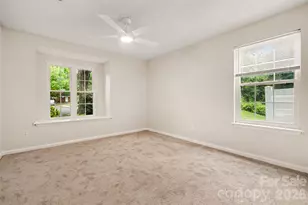9478 S Vicksburg Park Ct, Charlotte, NC 28210 - Photo 10
