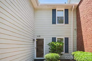 9478 S Vicksburg Park Ct, Charlotte, NC 28210 - Photo 2