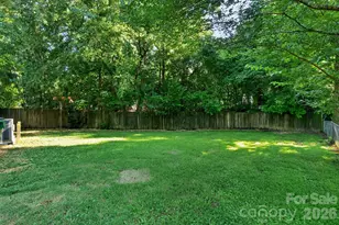 6820 Barrington Dr, Charlotte, NC 28215 - Photo 16