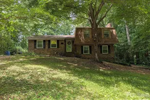 215 Swamp Fox Dr, Fort Mill, SC 29715 - Photo 1