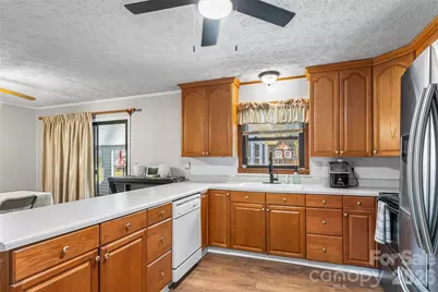 118 Hoover Street NW, Lenoir, NC 28645 - Photo 4