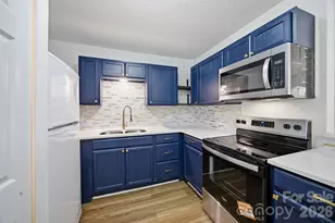 9401 Feldbank Dr, Charlotte, NC 28216 - Photo 14