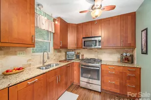 3201 St Augustine Pl, Asheville, NC 28805 - Photo 12