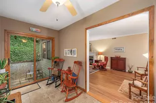 3201 St Augustine Pl, Asheville, NC 28805 - Photo 8