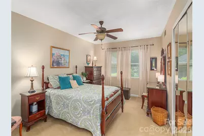 3201 Saint Augustine Place, Asheville, NC 28805 - Photo 14