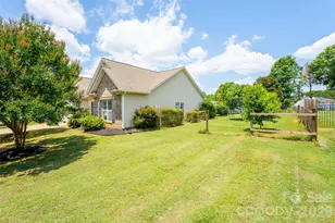 311 Winthrow Creek Rd, Mooresville, NC 28115 - Photo 4