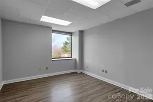 2101 Sardis Rd N, Charlotte, NC 28227 - Photo 26