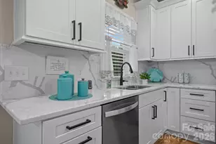 2026 Crestdale Ln, Newton, NC 28658 - Photo 10