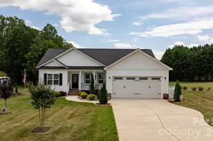 2026 Crestdale Ln, Newton, NC 28658 - Photo 1