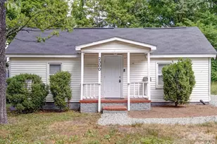 2300 Kennesaw Dr, Charlotte, NC 28216 - Photo 1