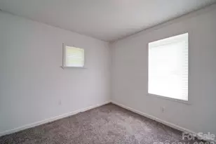 2300 Kennesaw Dr, Charlotte, NC 28216 - Photo 16