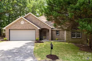 5053 Suwarrow Ct, Tega Cay, SC 29708 - Photo 1