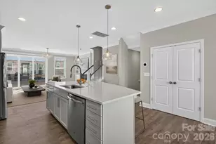 314 Hastings Run Dr, Charlotte, NC 28211 - Photo 6