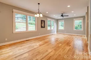 18 Wildwood Park Dr, Weaverville, NC 28787 - Photo 8