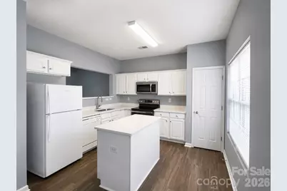 9815 Treeside Lane, Matthews, NC 28105 - Photo 8