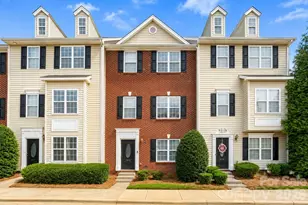 9815 Treeside Ln, Matthews, NC 28105 - Photo 1