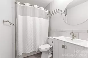 405 W 7th St, Charlotte, NC 28202 - Photo 12