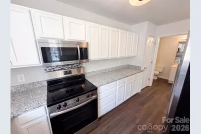 3831 Mohawk Court, Charlotte, NC 28215 - Photo 8