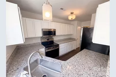 3831 Mohawk Court, Charlotte, NC 28215 - Photo 6