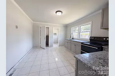 123 E Farmview Street, Gastonia, NC 28054 - Photo 6