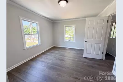 123 E Farmview Street, Gastonia, NC 28054 - Photo 10