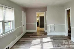 5405 Hilltop Cir, Charlotte, NC 28269 - Photo 2