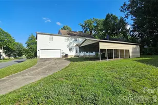 2425 Katherine Kiker Rd, Charlotte, NC 28213 - Photo 22