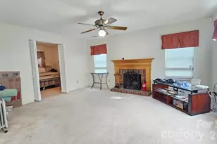 2425 Katherine Kiker Rd, Charlotte, NC 28213 - Photo 4