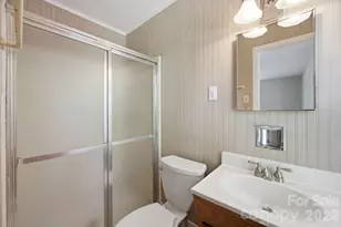 3630 Sulkirk Rd, Charlotte, NC 28210 - Photo 14