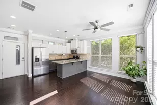 923 Warren Burgess Ln, Charlotte, NC 28205 - Photo 4