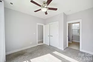 923 Warren Burgess Ln, Charlotte, NC 28205 - Photo 12
