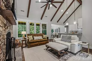 25 E Williams Meadow Ct, Hendersonville, NC 28739 - Photo 8