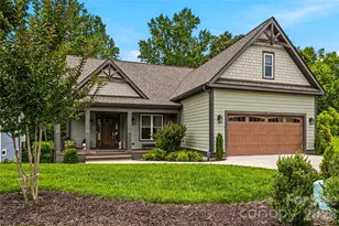 25 E Williams Meadow Ct, Hendersonville, NC 28739 - Photo 1