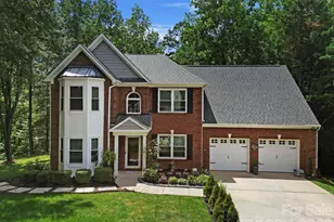 14338 Crown Harbor Dr, Charlotte, NC 28278 - Photo 2
