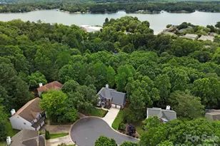 14338 Crown Harbor Dr, Charlotte, NC 28278 - Photo 8