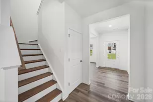 7725 E Lane Dr, Charlotte, NC 28212 - Photo 8