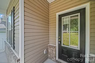 7813 E Lane Dr, Charlotte, NC 28212 - Photo 2