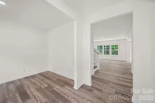 7813 E Lane Dr, Charlotte, NC 28212 - Photo 6
