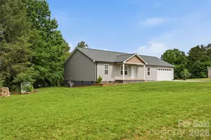 127 Quiet Acres Trail, Harmony, NC 28634 - Photo 2