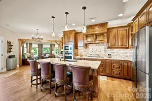 1167 Johns Ridge Pkwy, Lenoir, NC 28645 - Photo 10