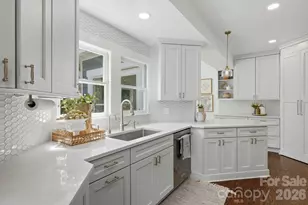 2009 Victorian Pl, Charlotte, NC 28203 - Photo 14