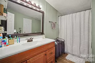 504 Mountain Meadows Dr, Bessemer City, NC 28016 - Photo 16