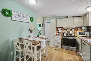 504 Mountain Meadows Dr, Bessemer City, NC 28016 - Photo 12