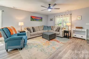 40 Quinn Hill Ln, Mars Hill, NC 28754 - Photo 4