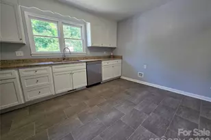 2831 Beechwood Cir, Gastonia, NC 28054 - Photo 8