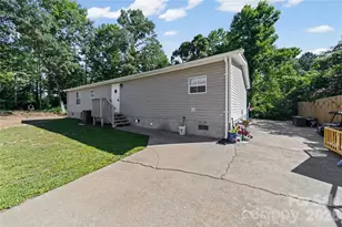 102 Sycamore Dr, Rhodhiss, NC 28601 - Photo 30