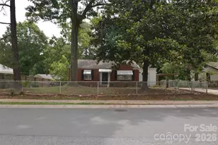 2111 Dickens Ave, Charlotte, NC 28208 - Photo 4