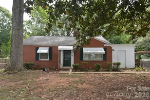 2111 Dickens Ave, Charlotte, NC 28208 - Photo 2