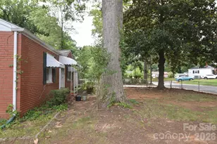 2111 Dickens Ave, Charlotte, NC 28208 - Photo 10